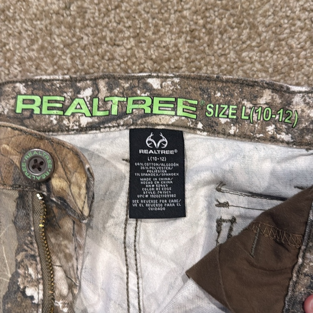 Boys Realtree camo pants - Picture 2 of 2